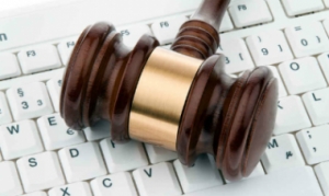 A complaint to a court can't be filed in Russian